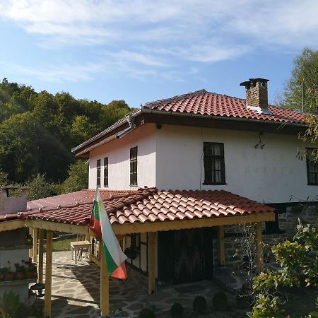 Къща За Гости Ножери Trjavna Kültér fotó